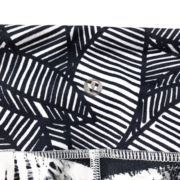 Lululemon Athletica Shady Palms Wunder Under Capris Cropped Leggings Striped - Picture 7 of 7